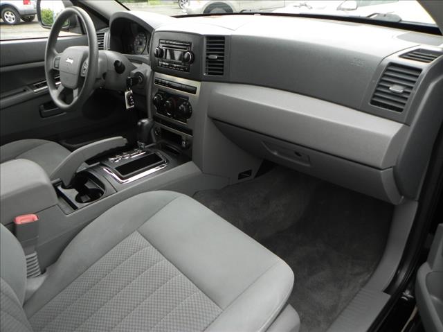 2006 Jeep Grand Cherokee R1