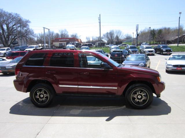 2007 Jeep Grand Cherokee SLT 25