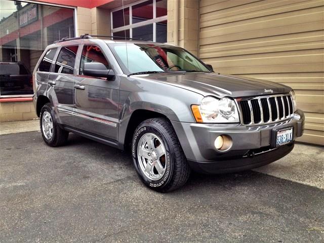 2007 Jeep Grand Cherokee SE W/ Navigation