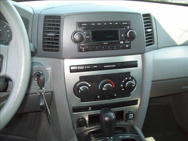 2007 Jeep Grand Cherokee LS