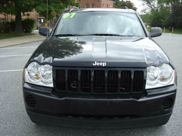 2007 Jeep Grand Cherokee Sedan 4dr