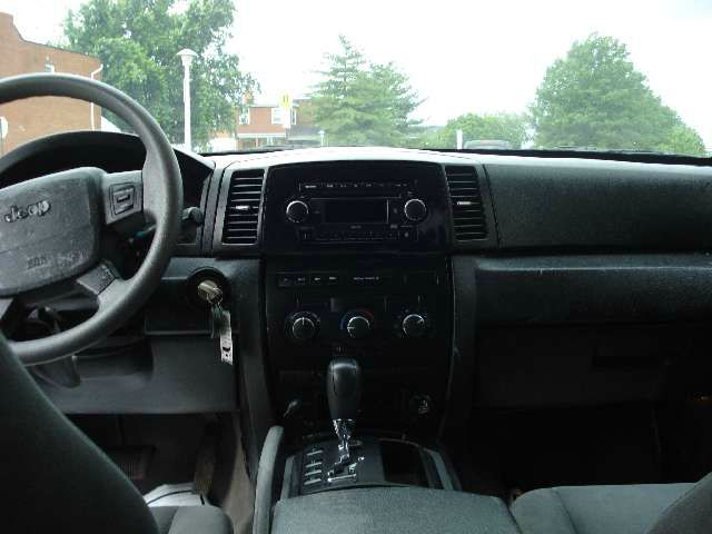 2007 Jeep Grand Cherokee Sedan 4dr