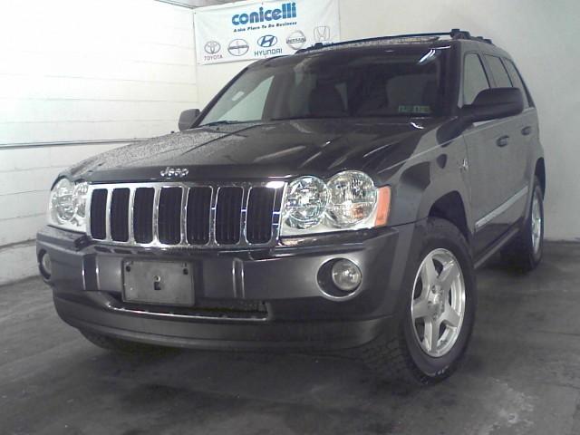 2007 Jeep Grand Cherokee Yaris Sedan