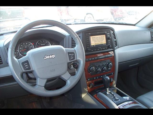 2007 Jeep Grand Cherokee SLT 25