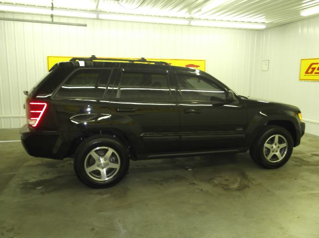 2007 Jeep Grand Cherokee Sedan 4dr