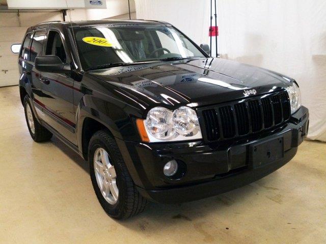 2007 Jeep Grand Cherokee LOW Miles NICE 4door Sedan