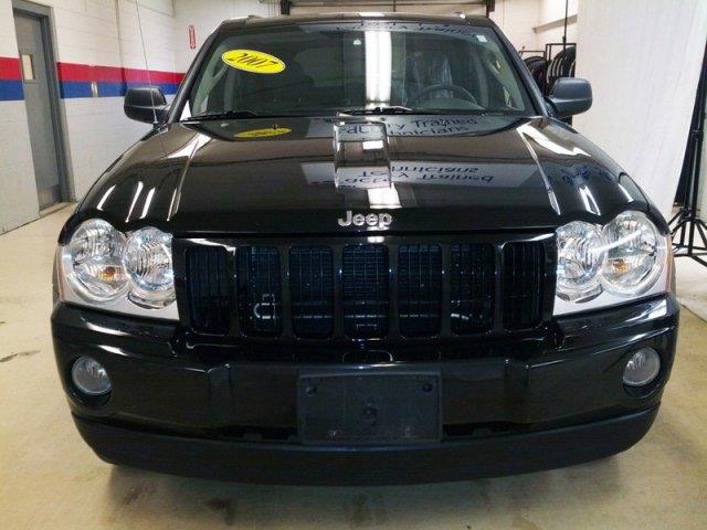 2007 Jeep Grand Cherokee LOW Miles NICE 4door Sedan