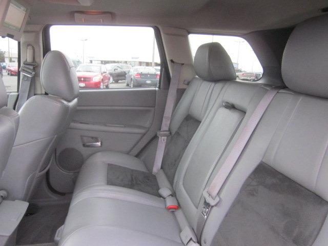 2007 Jeep Grand Cherokee SE Model