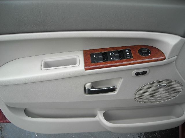 2007 Jeep Grand Cherokee 2.4i Sedan