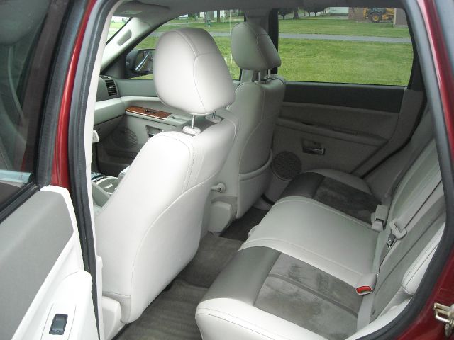 2007 Jeep Grand Cherokee 2.4i Sedan