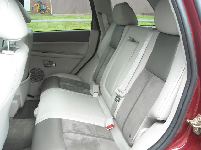 2007 Jeep Grand Cherokee 2.4i Sedan