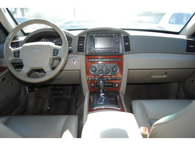 2007 Jeep Grand Cherokee SLT 25