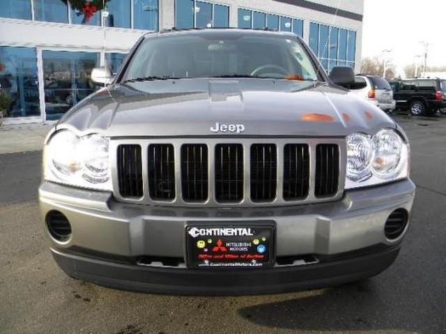 2007 Jeep Grand Cherokee 30TH Anniv Waldoch DVD Leather