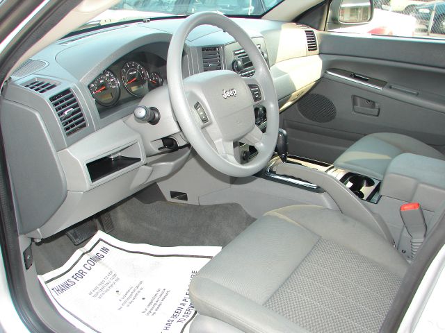 2007 Jeep Grand Cherokee Sedan 4dr