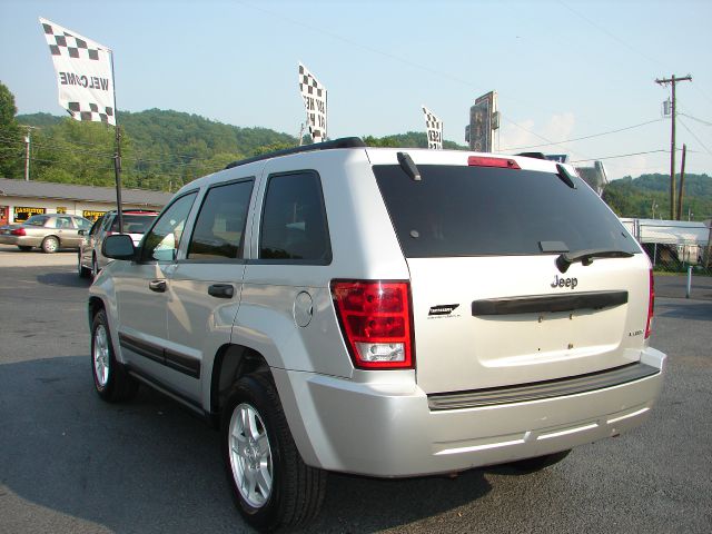 2007 Jeep Grand Cherokee Sedan 4dr