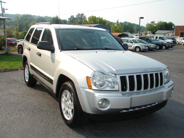 2007 Jeep Grand Cherokee Sedan 4dr