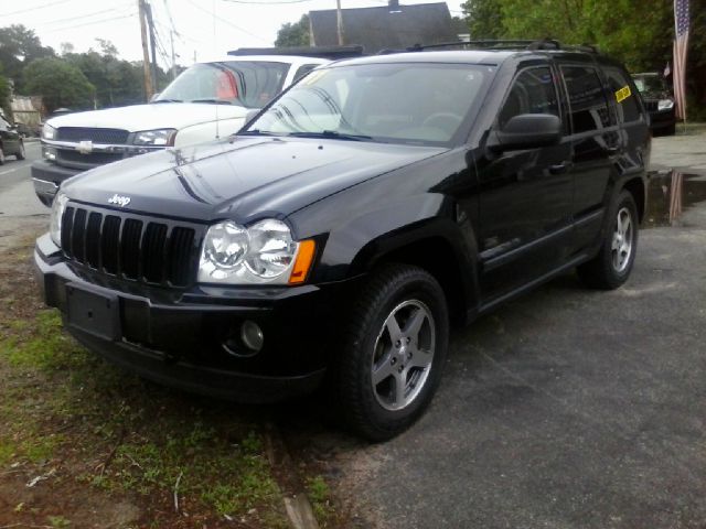 2007 Jeep Grand Cherokee Se,with ONLY 67 K Mileage