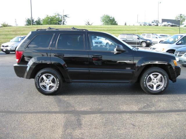 2007 Jeep Grand Cherokee 323i Sport Package