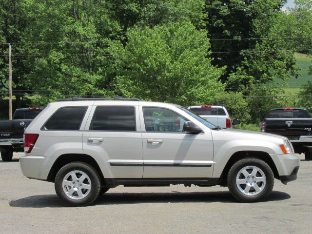 2008 Jeep Grand Cherokee LOW Miles NICE 4door Sedan