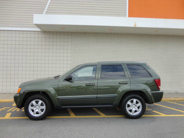 2008 Jeep Grand Cherokee Sport 2-owners