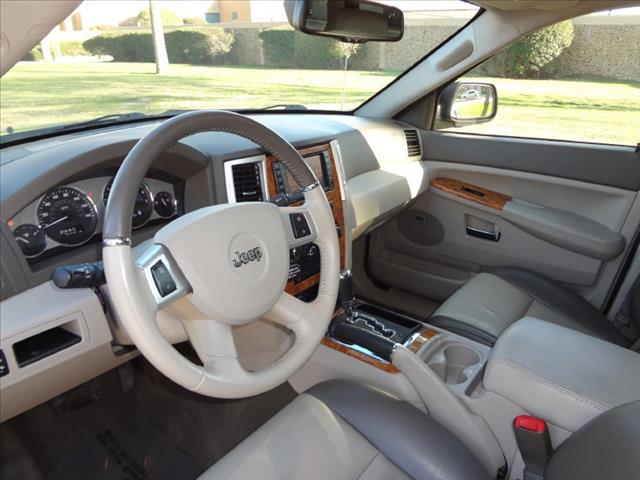 2008 Jeep Grand Cherokee SLT 25