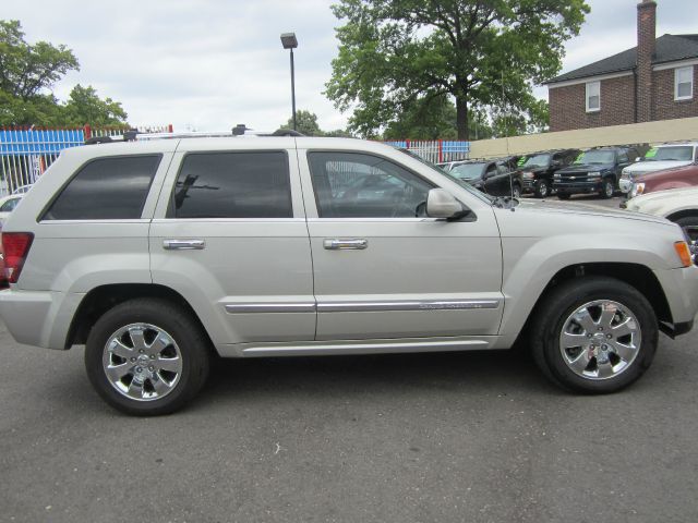 2008 Jeep Grand Cherokee 2.4i Sedan