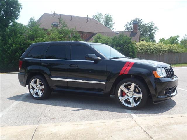 2009 Jeep Grand Cherokee 4WD Crew Cab SWB SE 4x4 Truck