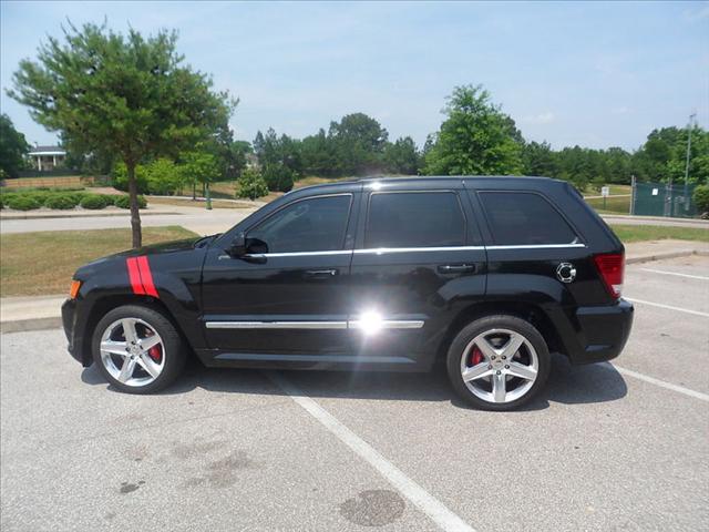 2009 Jeep Grand Cherokee 4WD Crew Cab SWB SE 4x4 Truck