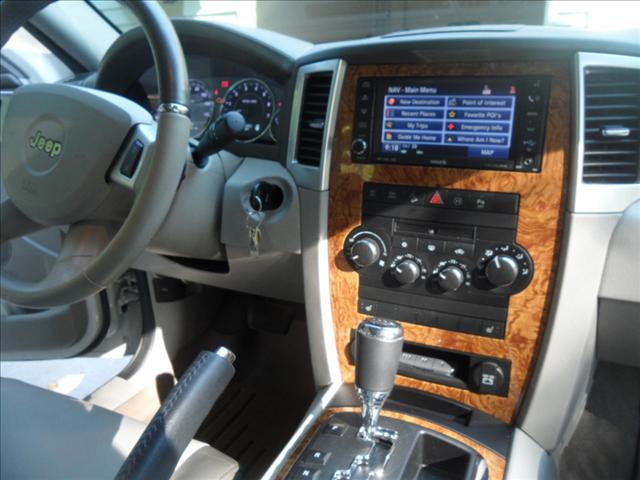 2009 Jeep Grand Cherokee SLT 25