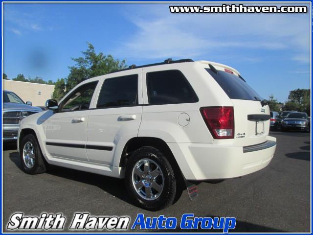 2009 Jeep Grand Cherokee 323i Sport Package