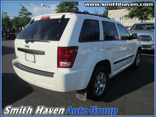 2009 Jeep Grand Cherokee 323i Sport Package