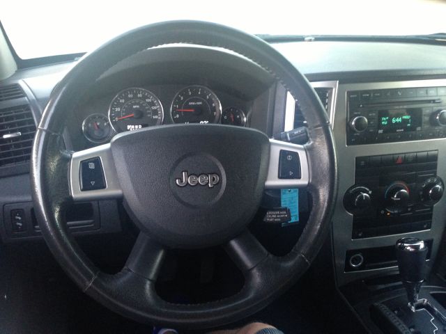 2009 Jeep Grand Cherokee LS