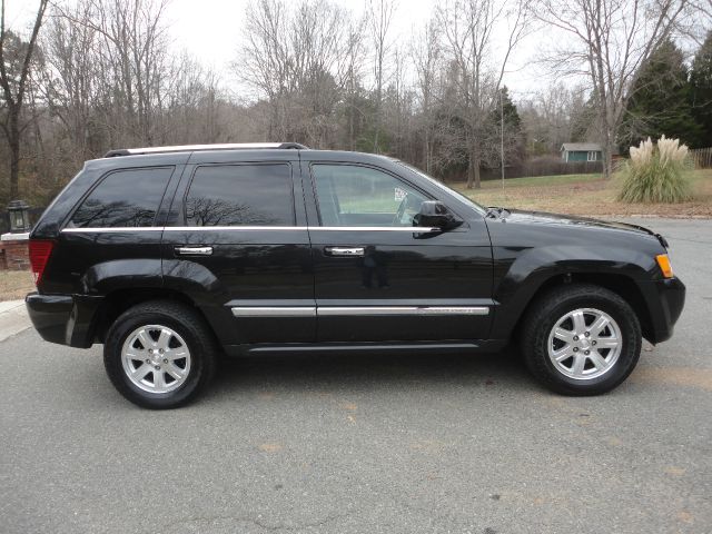 2010 Jeep Grand Cherokee Super