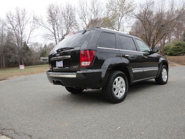 2010 Jeep Grand Cherokee Super