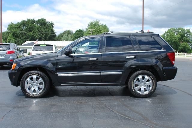 2010 Jeep Grand Cherokee Super