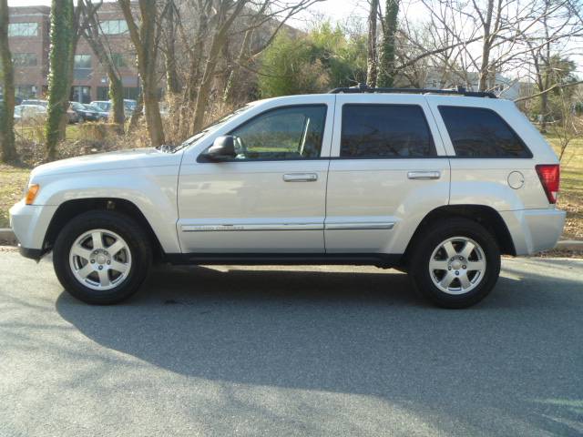 2010 Jeep Grand Cherokee LS