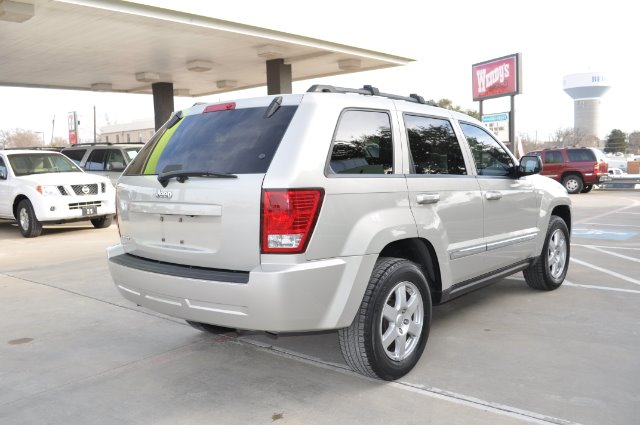 2010 Jeep Grand Cherokee Sedan 4dr