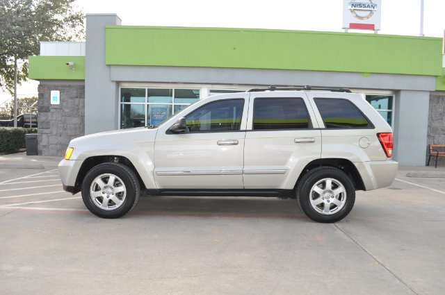 2010 Jeep Grand Cherokee Sedan 4dr