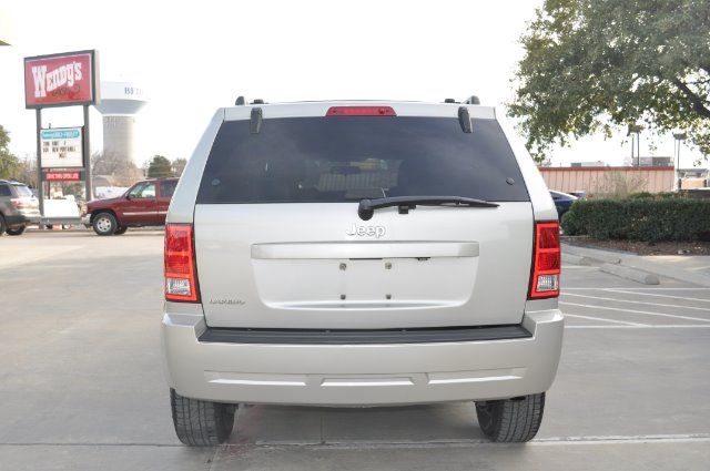 2010 Jeep Grand Cherokee Sedan 4dr