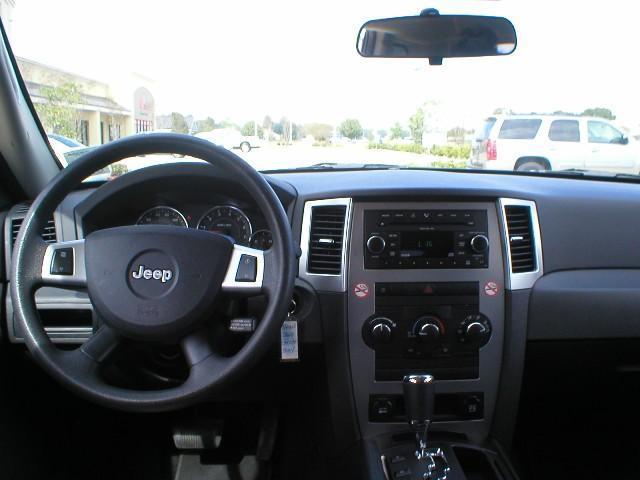 2010 Jeep Grand Cherokee LS