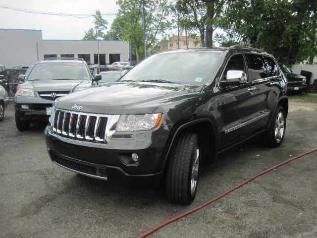 2011 Jeep Grand Cherokee Super