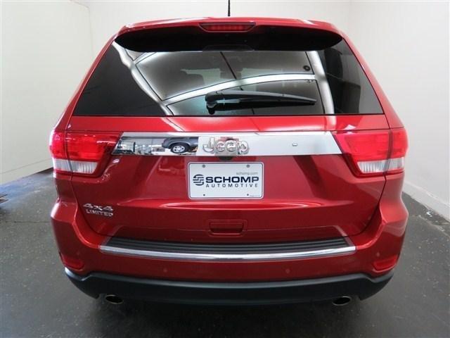 2011 Jeep Grand Cherokee SLT 25