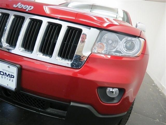 2011 Jeep Grand Cherokee SLT 25