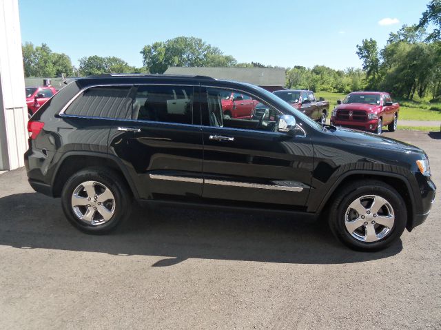 2011 Jeep Grand Cherokee Super