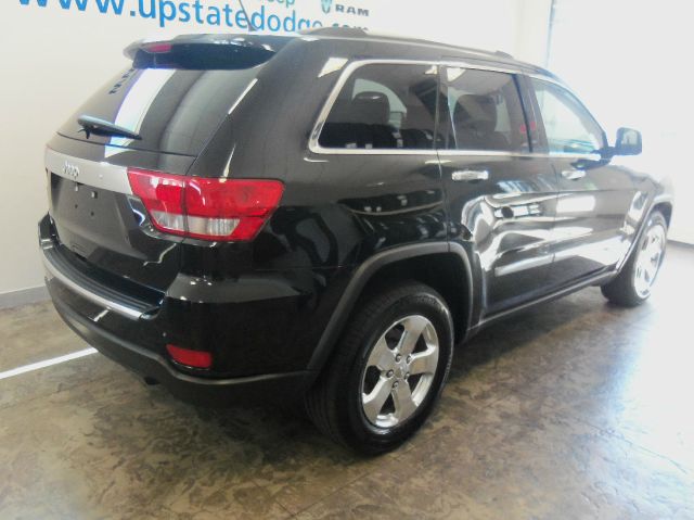 2011 Jeep Grand Cherokee Super