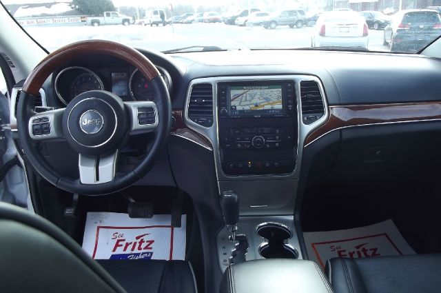 2011 Jeep Grand Cherokee 2.4i Sedan