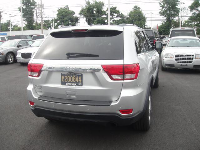 2011 Jeep Grand Cherokee LS