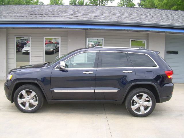 2011 Jeep Grand Cherokee Super