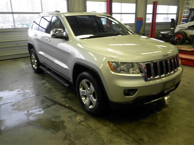 2011 Jeep Grand Cherokee SLT 25