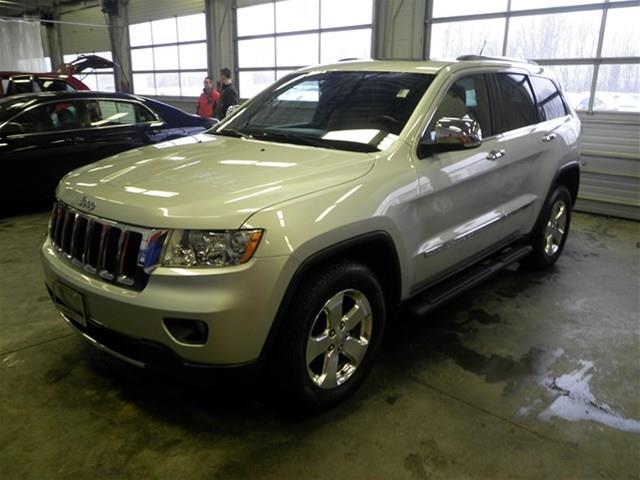 2011 Jeep Grand Cherokee SLT 25